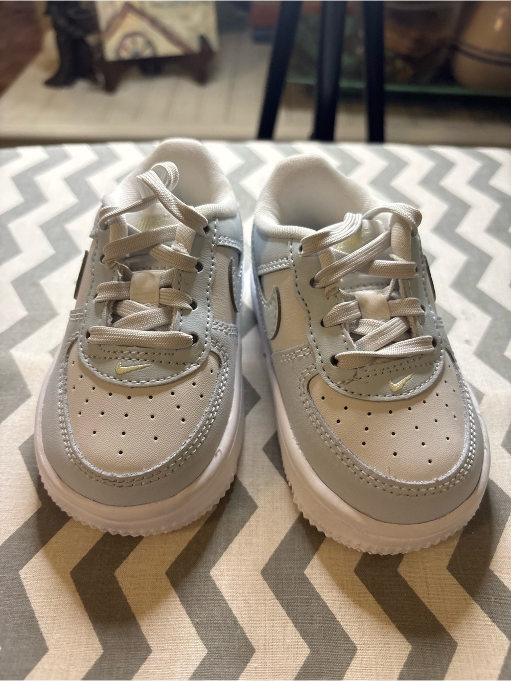 Nike Kids Low Top Sneakers - Light blue  & White - Picture 2 of 7